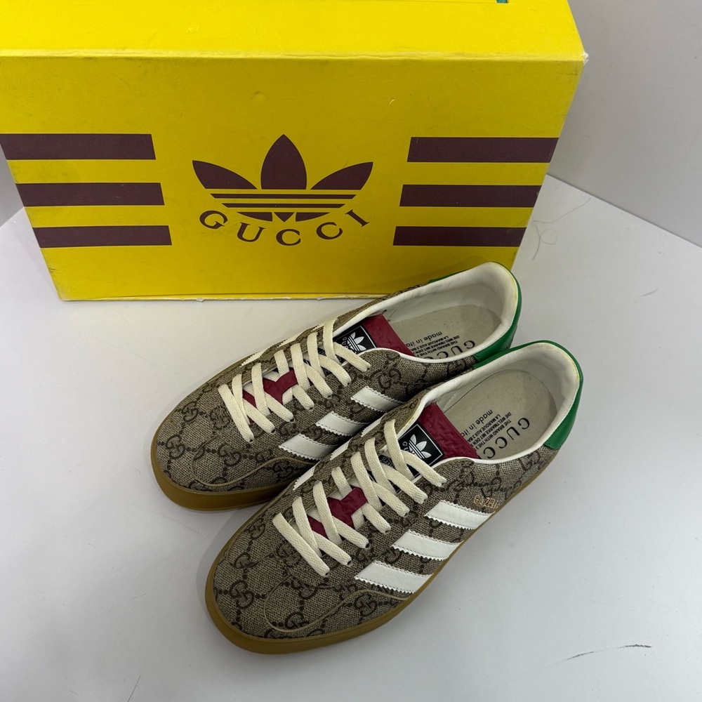 adidas x Gucci Brown Monogram Low-Top Sandals with White Stripes and Green Heel